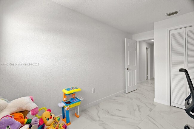 Building Photo - 9040 SW 203rd Terrace