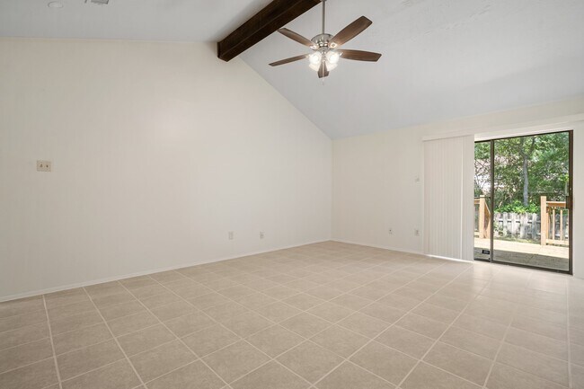 Building Photo - 72 Oldstream Ct