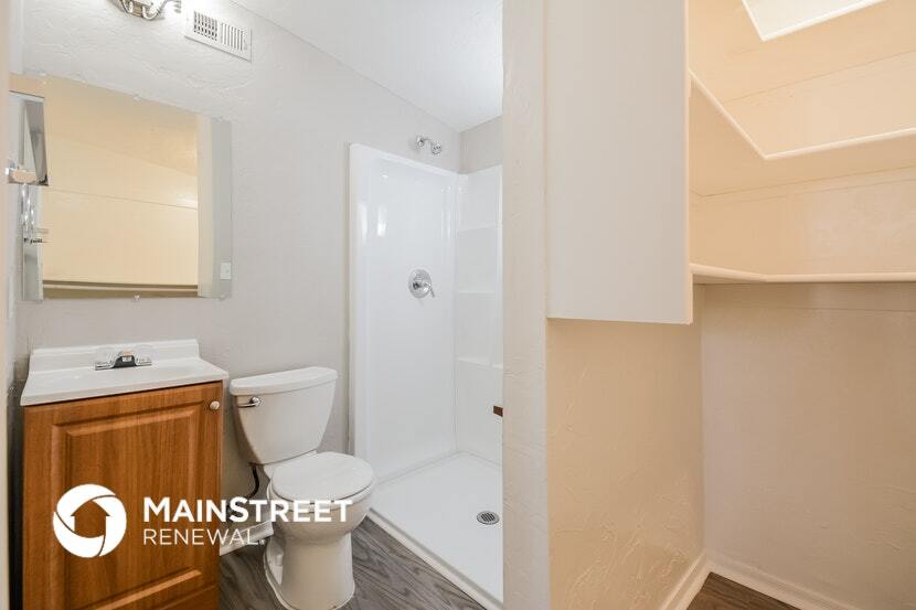 Building Photo - 734 W Holladay Dr