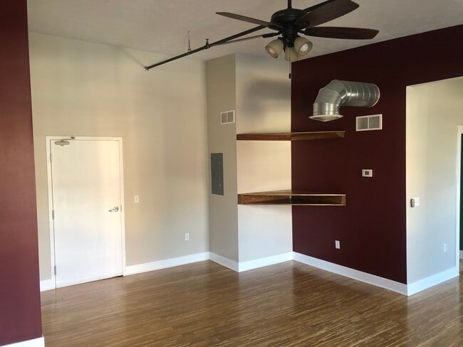 Building Photo - 56 Monroe Center St NW