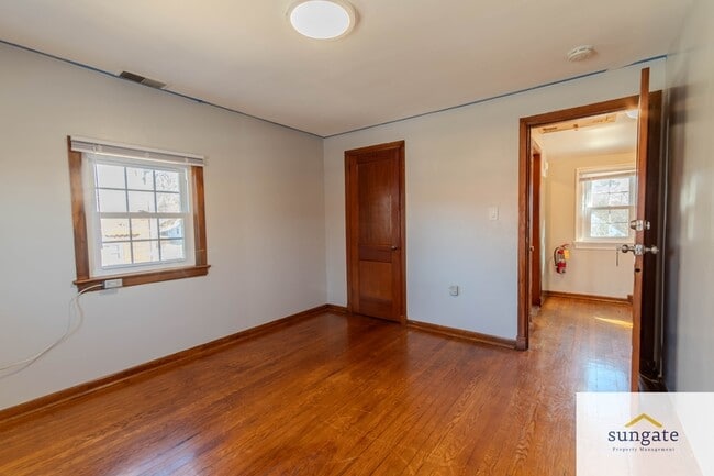 Building Photo - 5615 Queens Chapel Rd