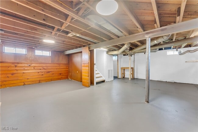 Building Photo - 8218 Essen Ave