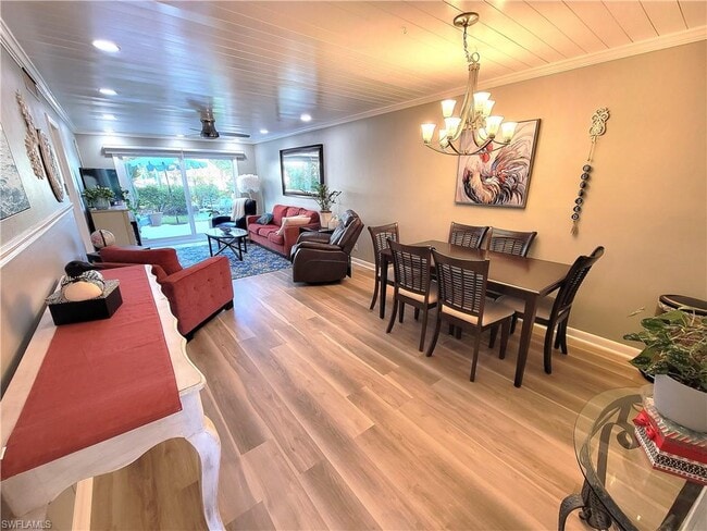 Building Photo - 1000 Manatee Rd