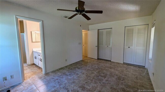 Building Photo - 6531 SE Federal Hwy