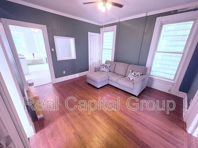 Building Photo - 1213 Jacob St