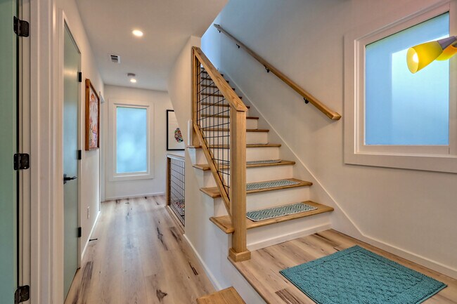 Building Photo - 122 Cannon St