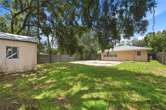 Building Photo - 808 S Ivey Ln