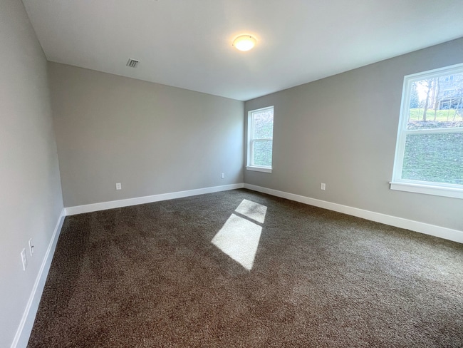 Building Photo - New Construction - 3 Bedroom Townhomes - F...