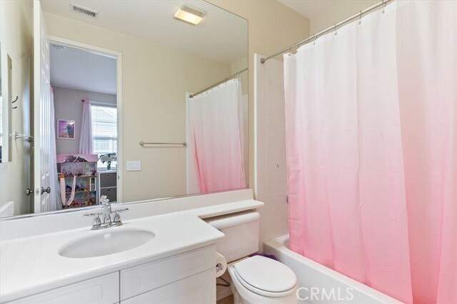 Building Photo - 33 Craftsbury Pl