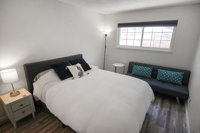 Building Photo - 6946 Pampas Way