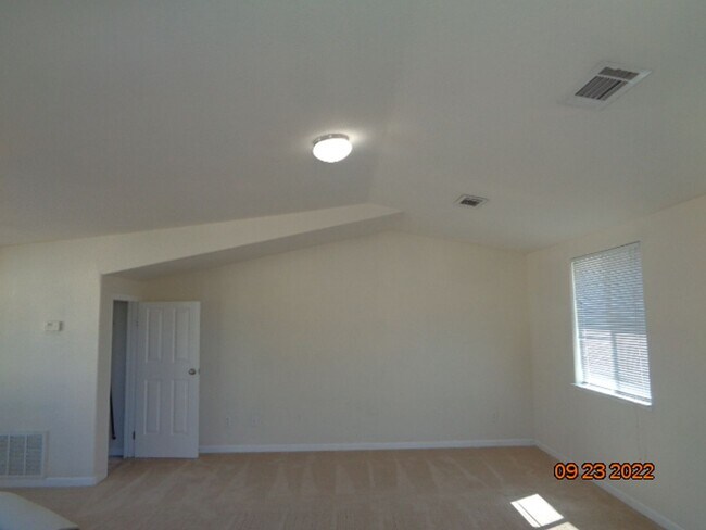 Building Photo - 1205 Valley Glen Dr
