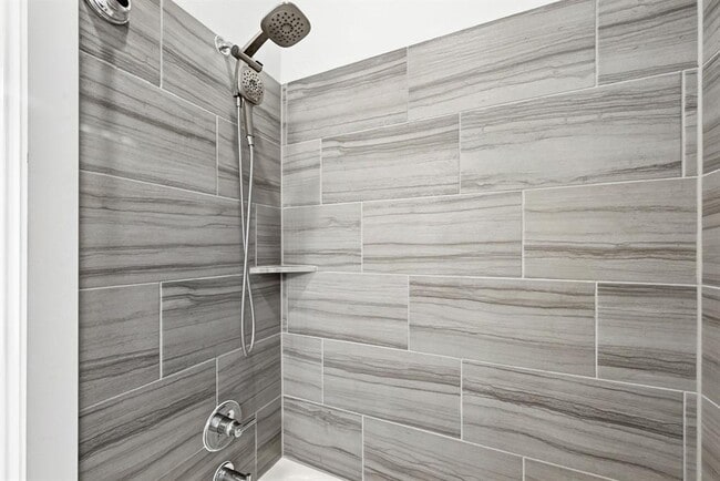 Building Photo - 9201 Spire View