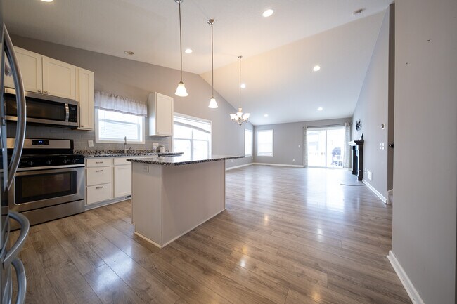 Building Photo - 20817 Guthrie Dr