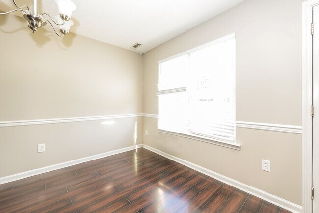 Building Photo - 2805 Painted Pony Dr