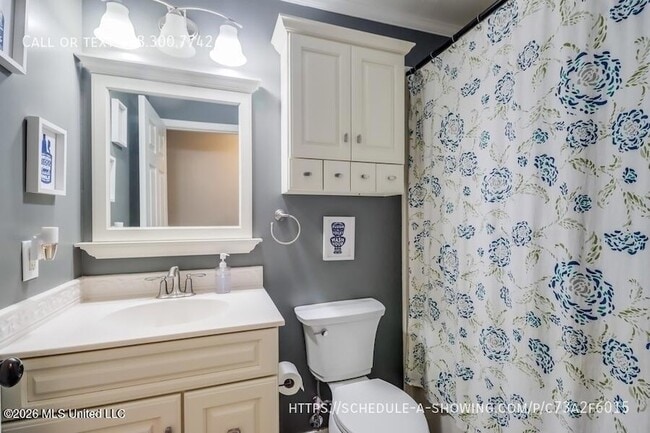 Building Photo - 7201 Bienville Dr