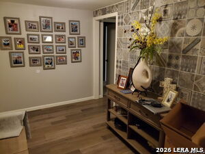 Building Photo - 3678 Hidden Dr