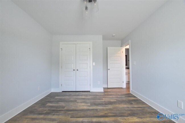 Building Photo - 147 Stafford Rd