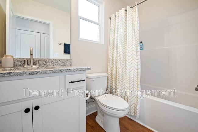 Building Photo - 24 Sawyer St