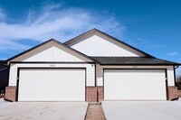 Building Photo - 522 Briarbrook Ln