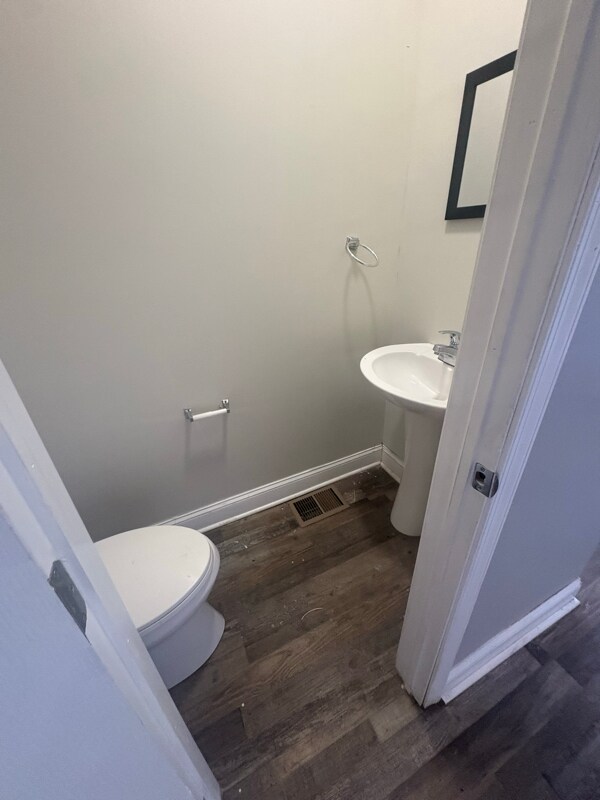 Building Photo - 2525 W Cold Spring Ln