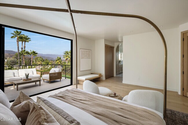 Building Photo - 24005 Clarington Dr