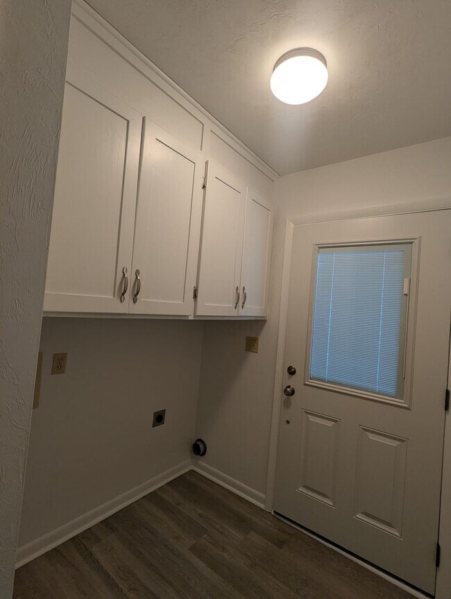 Building Photo - 2 bedroom/ 2 bath in Turkey Creek Forest