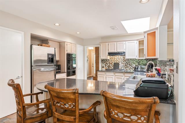 Building Photo - 6803 Blessing Dr