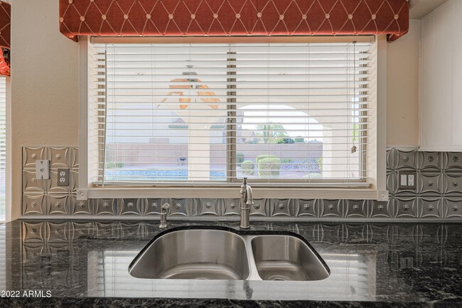 Building Photo - 16146 N 158th Ave