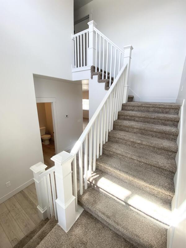 Building Photo - 521 N 20 W