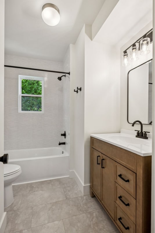 Building Photo - 1332 Columbia Ave