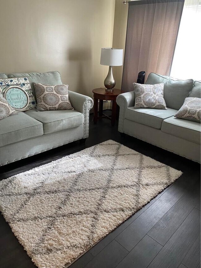 Building Photo - 6068 Transit Rd