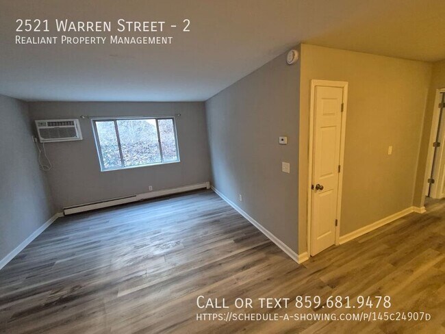 Building Photo - 2521 Warren St