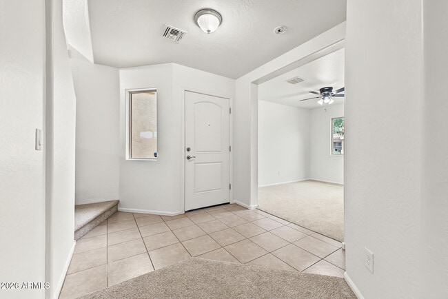 Building Photo - 6135 E Paradise Ln