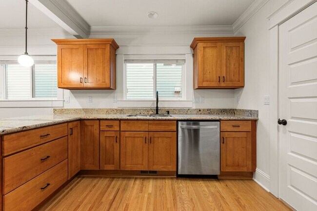 Building Photo - 3803 SE 65th Ave