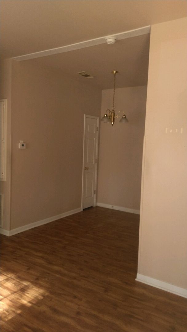 Building Photo - Monthly Paid Rent