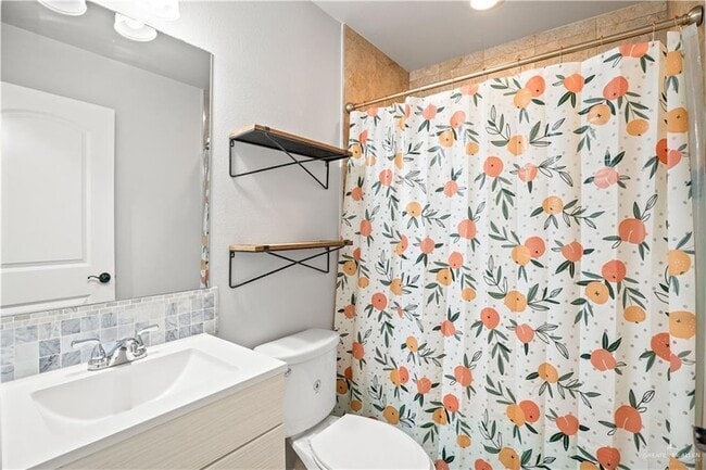 Building Photo - 10925 N 30th St