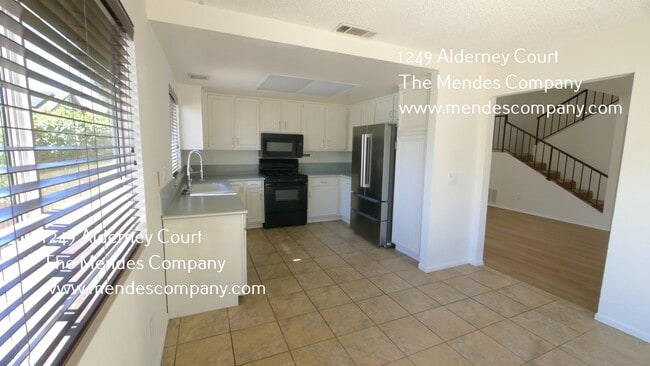 Building Photo - 1249 Alderney Ct