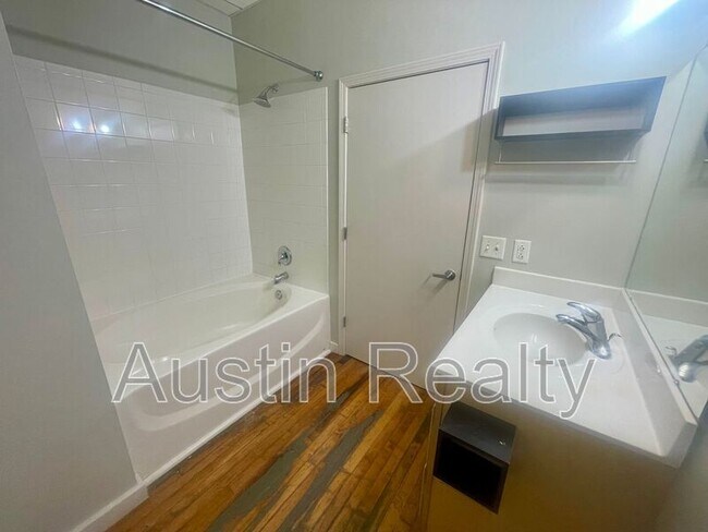 Building Photo - 1520 Washington Ave