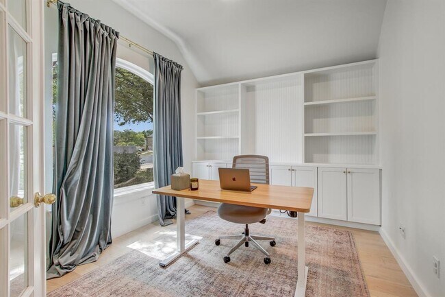 Building Photo - 8109 Campeche Bay Pl