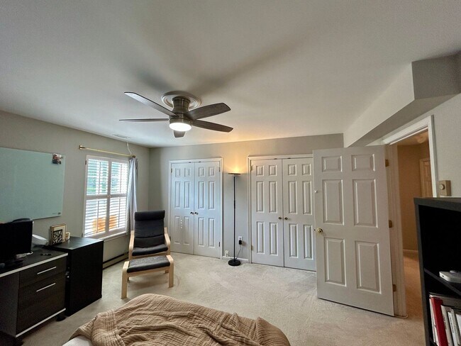 Building Photo - 3BR End Unit w/ Garage, Deck, Patio & 2 Fireplaces, Private fenced Backyard
