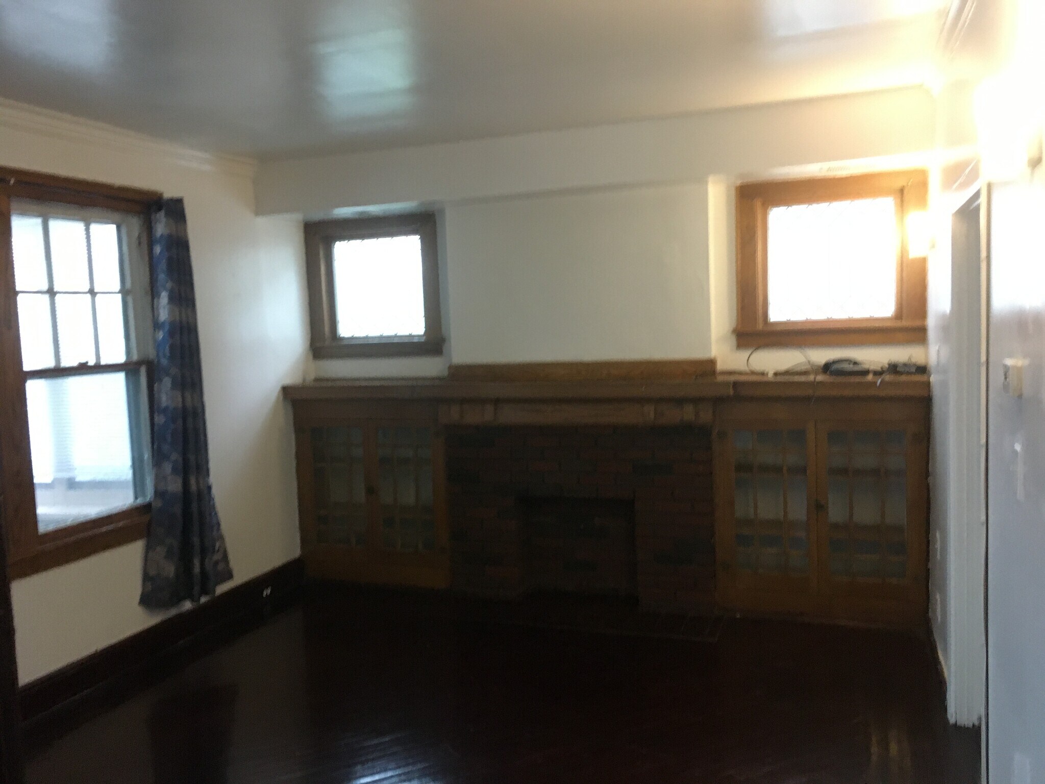 Living room - 77 Durand Pl