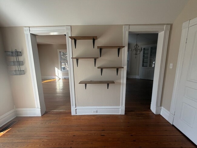 Building Photo - 5826 Railroad Ave