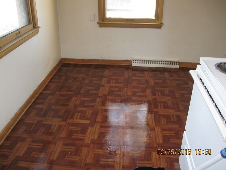 Building Photo - 2390 S 92nd St