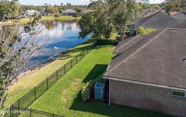 Building Photo - 1995 Bluebonnet Way