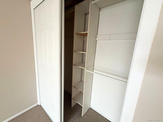 Building Photo - 614 Fox Run Ln