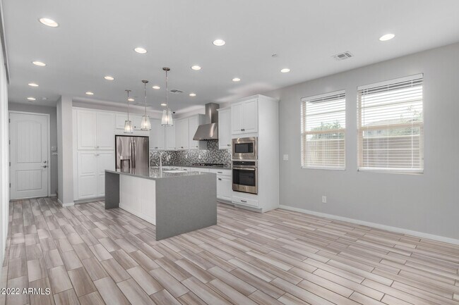 Building Photo - 1848 S Follett Way