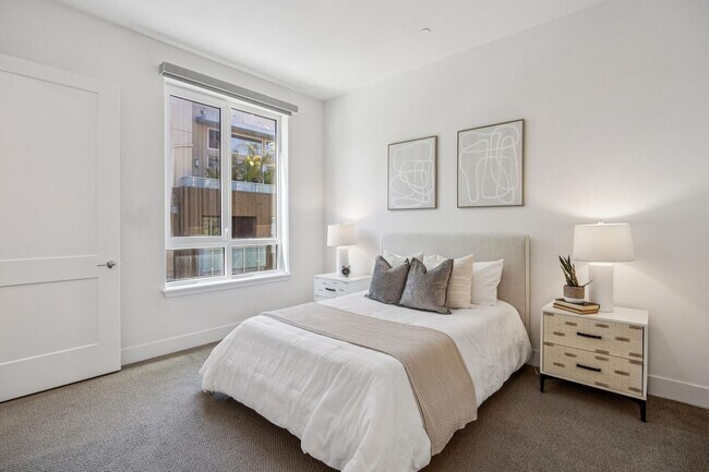 Building Photo - Luxury Single-Level Corner Residence with Wolf Kitchen & Private Garage