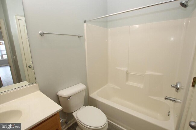 Building Photo - 17054 N Brandt St