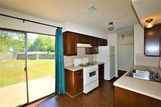 Building Photo - 3517 Rollingway Cove