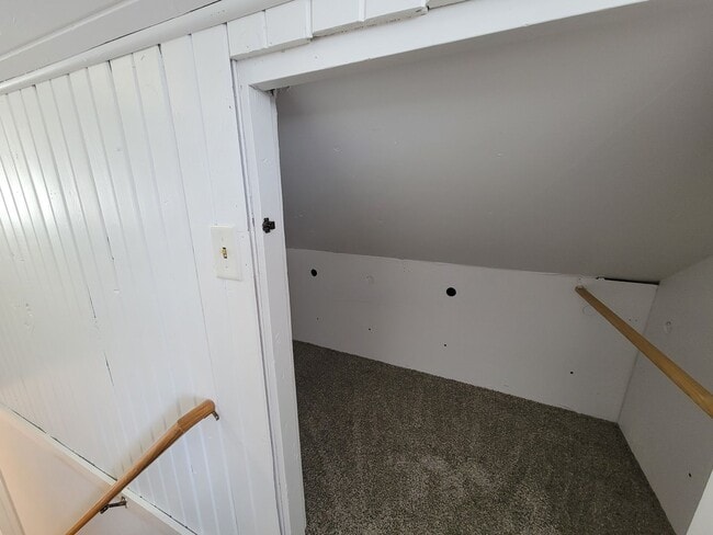 Building Photo - 3 Bed 2 Bath House